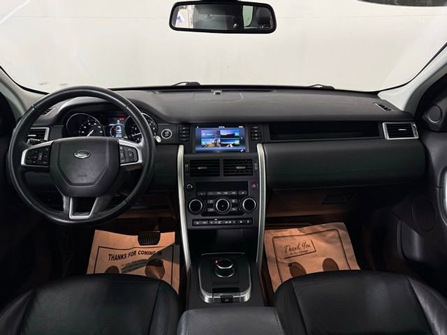 Used 2018 Land Rover Discovery Sport SE image 22