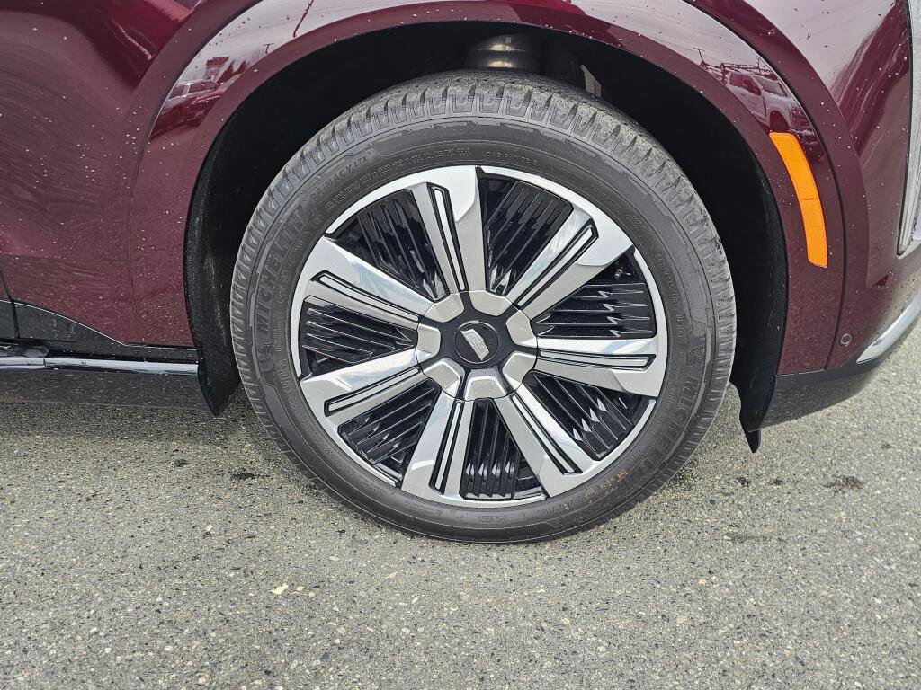 Used 2025 Cadillac Escalade IQ Luxury 2 image 14