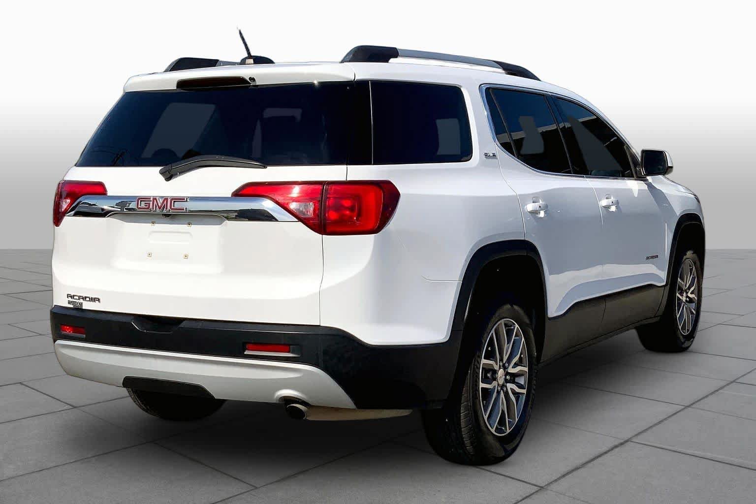 Used 2019 GMC Acadia SLE FWD image 13