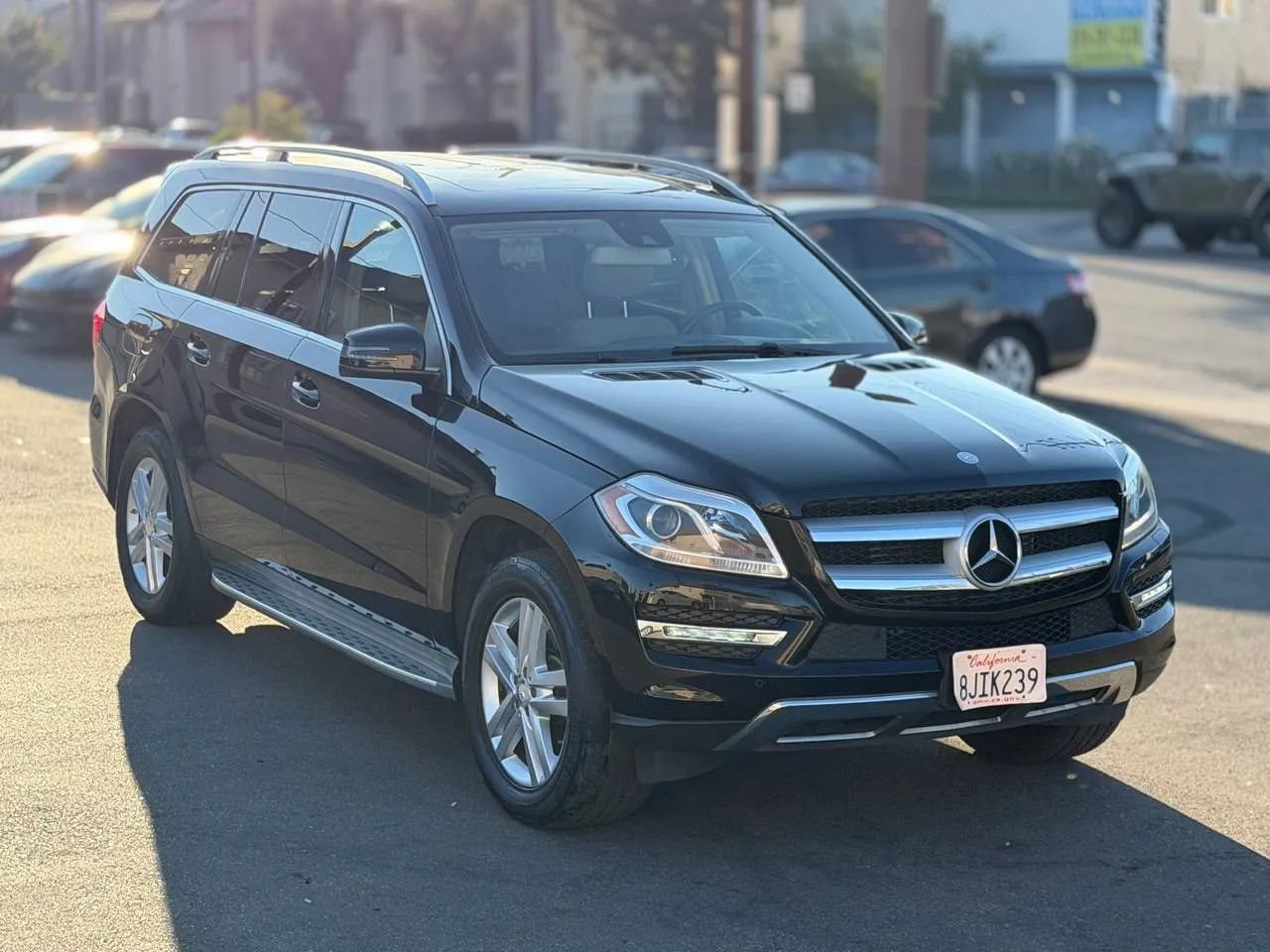 Used 2014 Mercedes-Benz GL 350 BlueTEC 4MATIC image 3