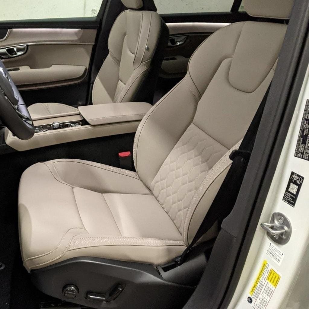 New 2026 Volvo XC90 B6 Plus w/ Protection Package Premier AWD/4WD image 13