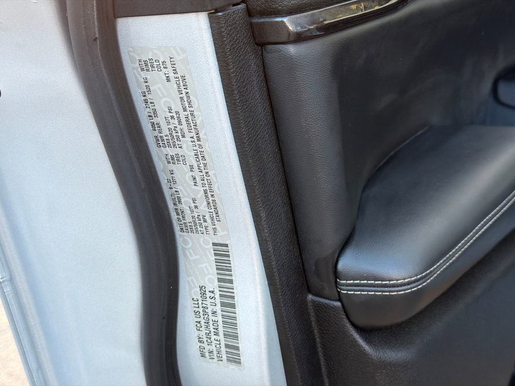 Used 2023 Jeep Grand Cherokee Altitude image 34