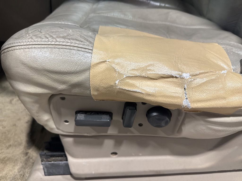 Used 2002 Chevrolet Tahoe LT image 23