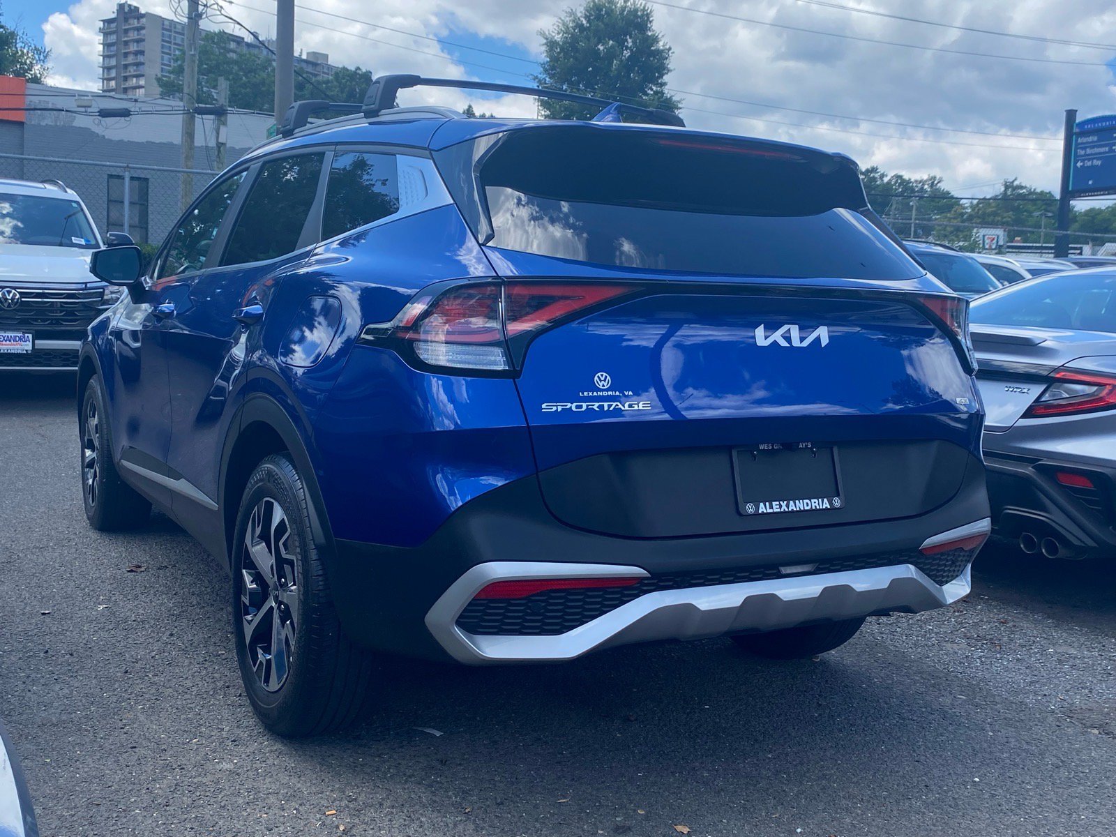 Used 2023 Kia Sportage EX AWD/4WD image 4