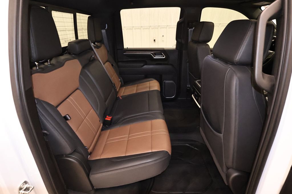 Used 2025 Chevrolet Silverado 2500 High Country w/ High Country Premium Package image 19