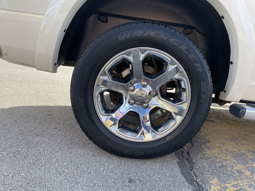 Used 2017 RAM 1500 Laramie w/ Convenience Group image 12