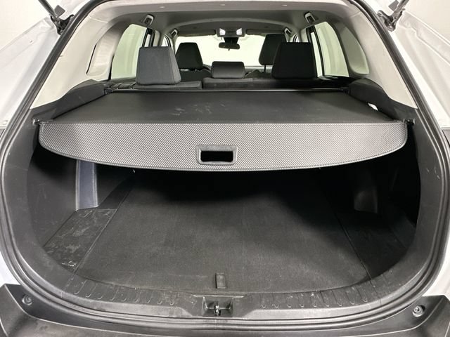 Used 2023 Toyota RAV4 LE AWD/4WD image 28