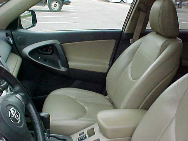 Used 2011 Toyota RAV4 Limited w/ Limited Extra Value Pkg AWD/4WD image 14