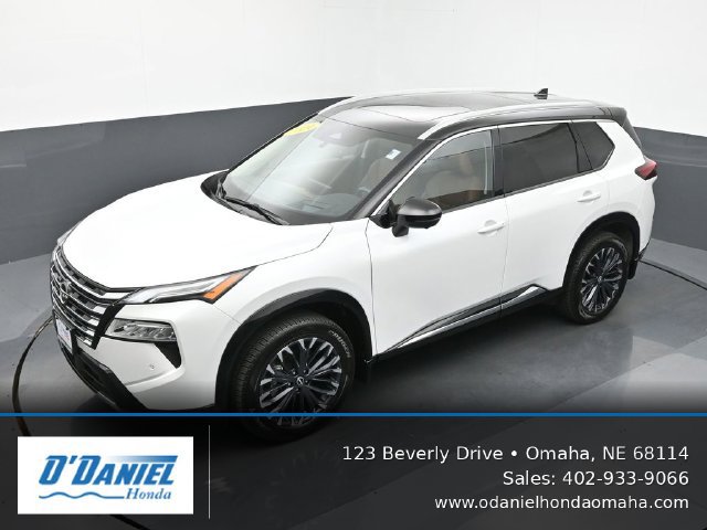 Used 2024 Nissan Rogue Platinum w/ Platinum Premium Package AWD/4WD image 16