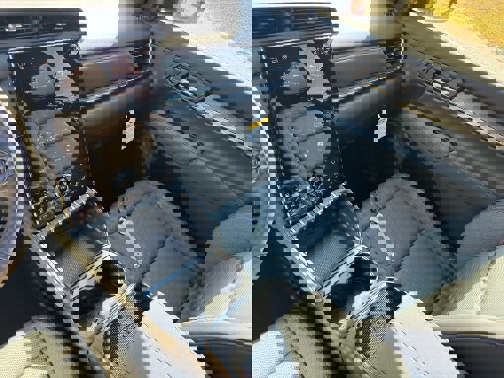 New 2026 GMC Terrain AT4 w/ Convenience Package III image 30