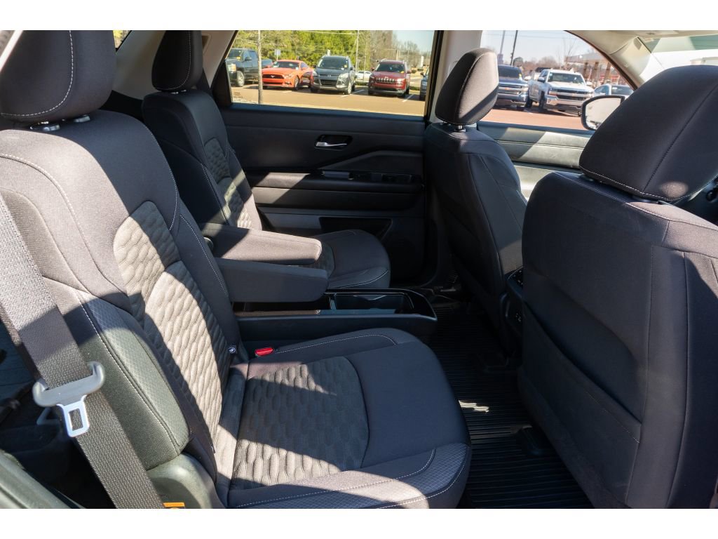 Used 2022 Nissan Pathfinder SV w/ SV Premium Package image 22