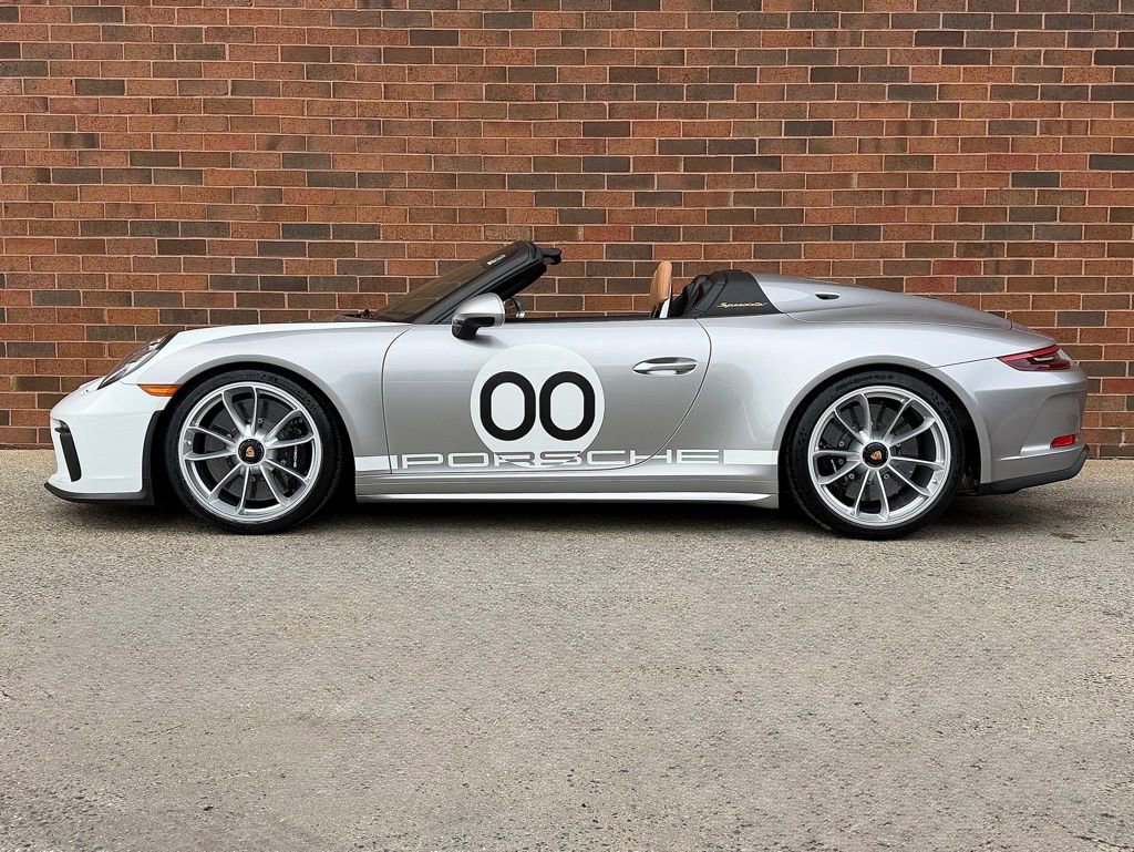 Used 2019 Porsche 911 Speedster image 2