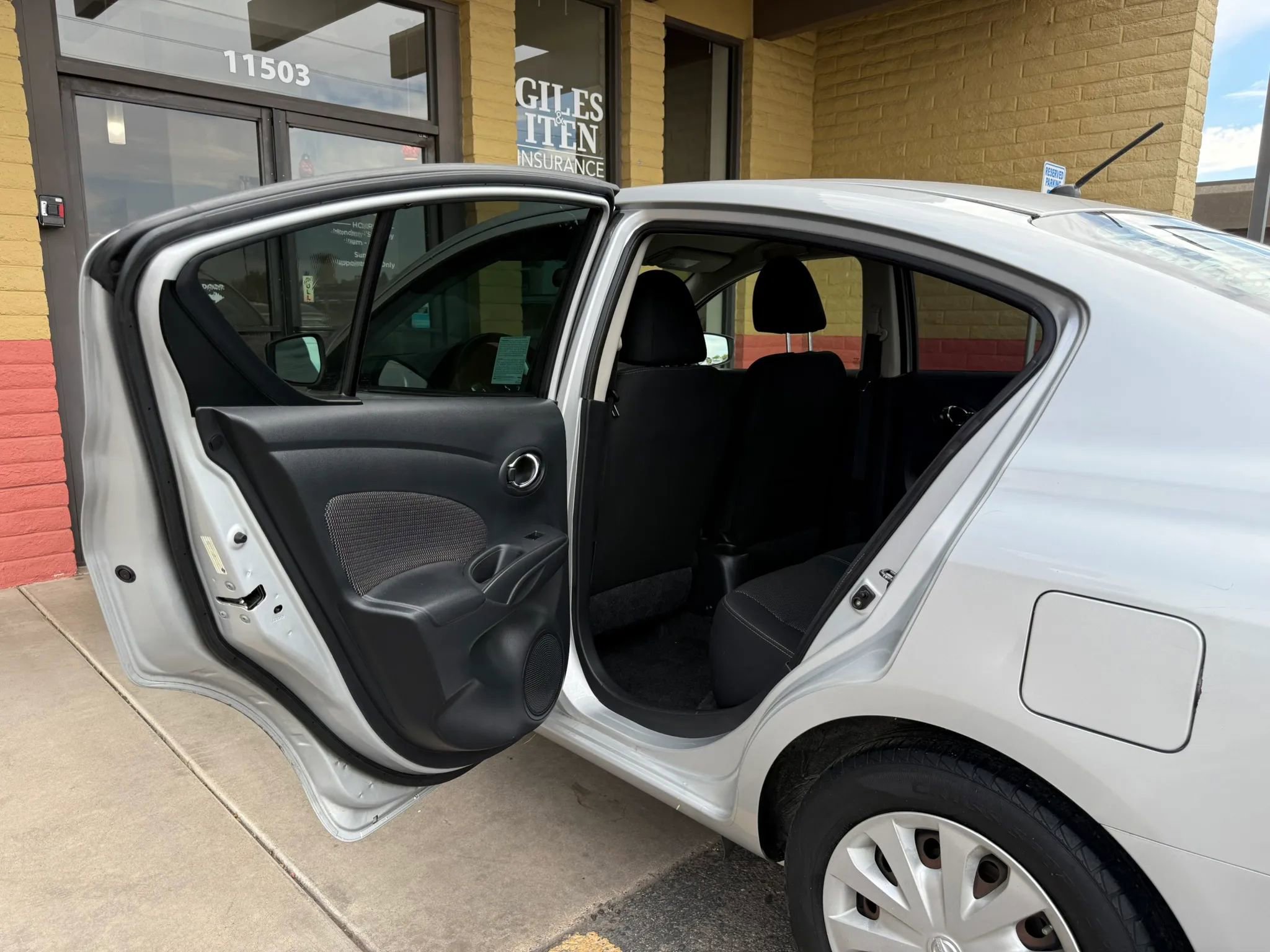 Used 2015 Nissan Versa SV image 19