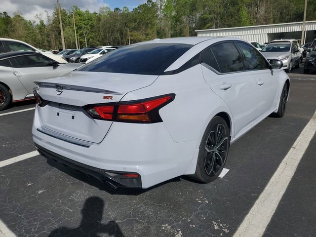 Used 2023 Nissan Altima 2.5 SR w/ SR Premium Package image 4