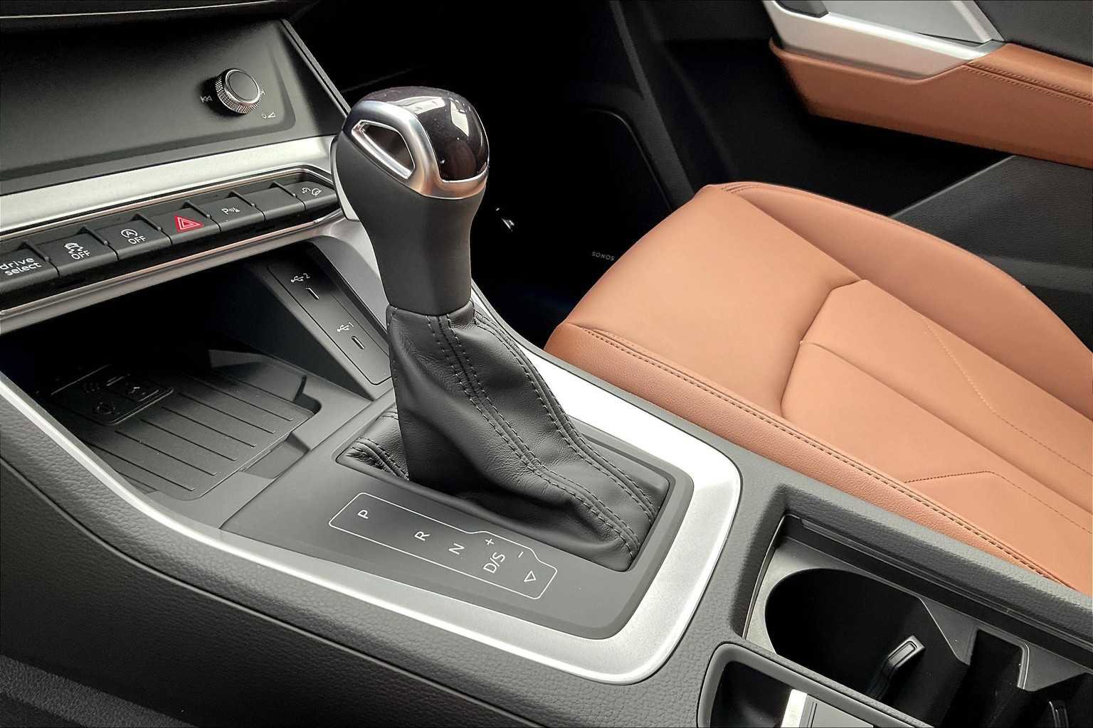 Used 2025 Audi Q3 2.0T Premium Plus w/ Premium Plus Package AWD/4WD image 7