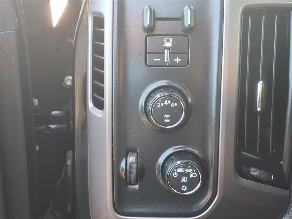 Used 2017 GMC Sierra 2500 SLT w/ All Terrain HD Package image 5