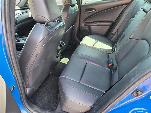 Used 2022 Lexus UX 200 image 17
