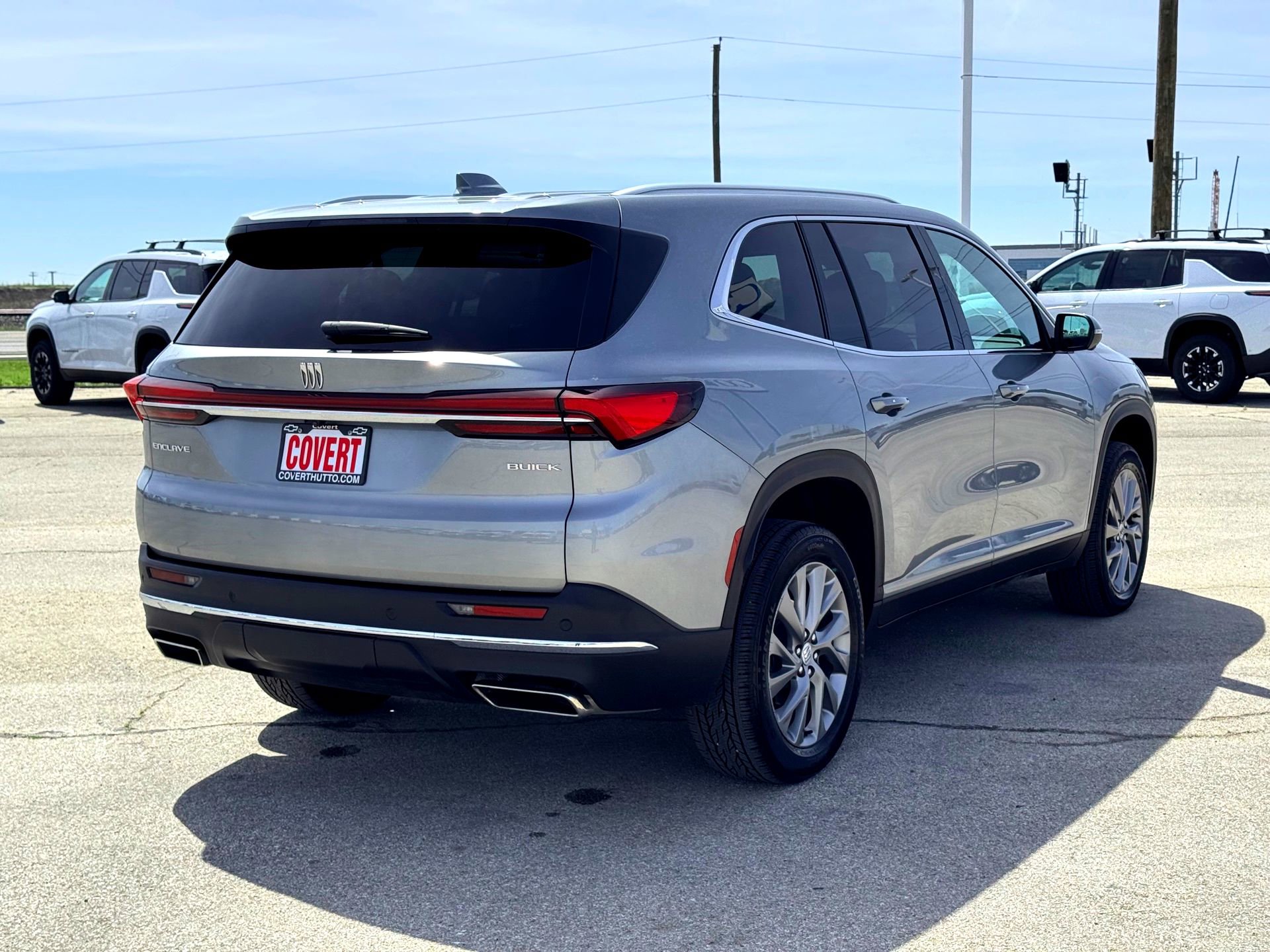 Used 2025 Buick Enclave Preferred image 6