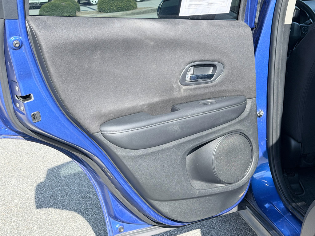 Used 2018 Honda HR-V LX image 29