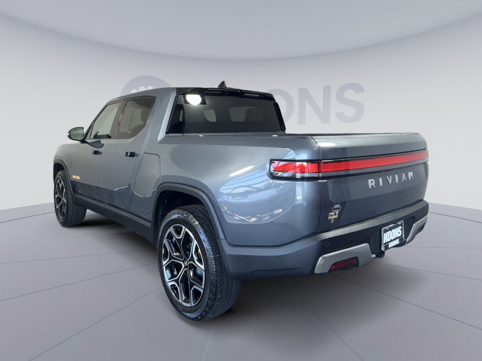 Used 2022 Rivian R1T Adventure AWD/4WD image 4