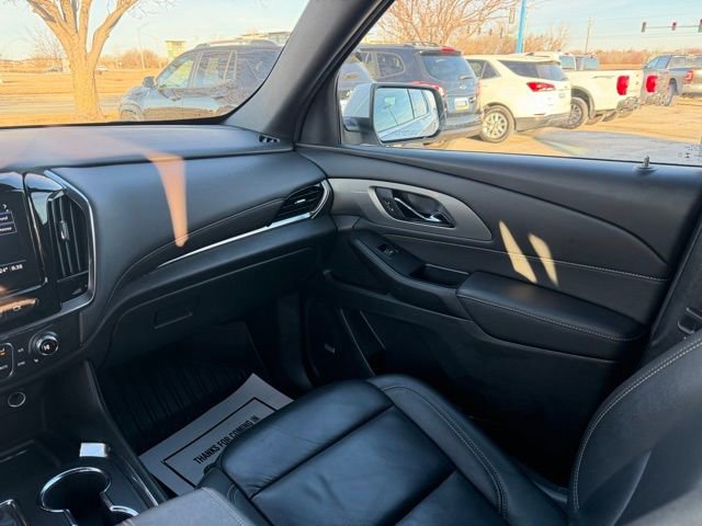 Used 2023 Chevrolet Traverse LT w/ LT Premium Package image 23