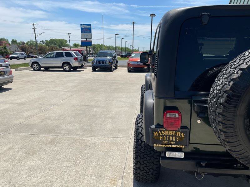 Used 2004 Jeep Wrangler X w/ Convenience Group AWD/4WD image 14