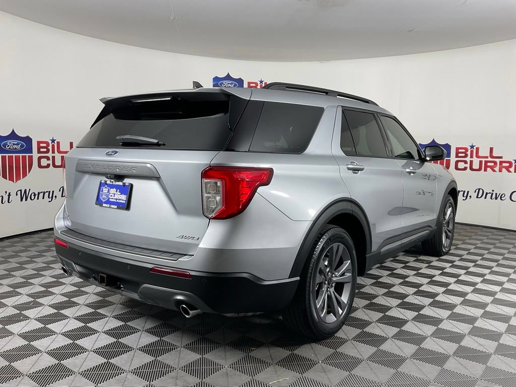 Certified 2022 Ford Explorer XLT w/ Equipment Group 202A AWD/4WD image 3