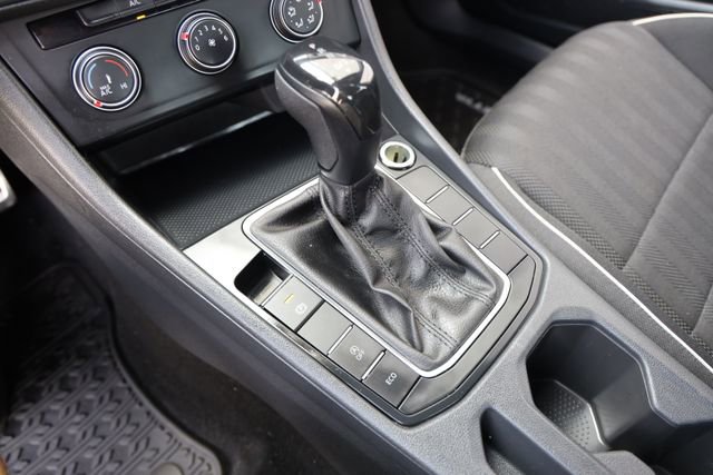 Used 2023 Volkswagen Jetta Sport FWD image 19