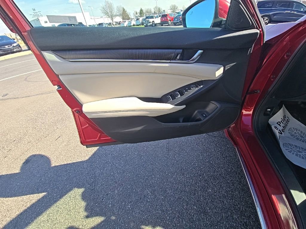 Certified 2019 Honda Accord EX image 11