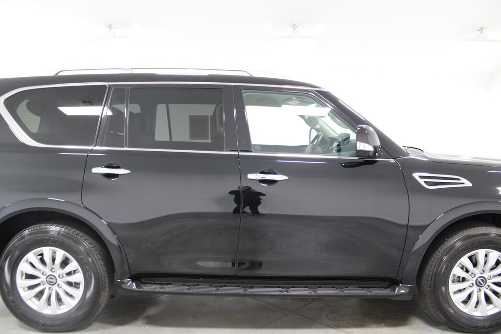 Used 2024 Nissan Armada SV image 11