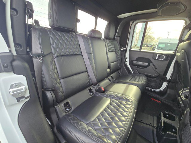 Used 2020 Jeep Gladiator Rubicon w/ LED Lighting Group AWD/4WD image 16