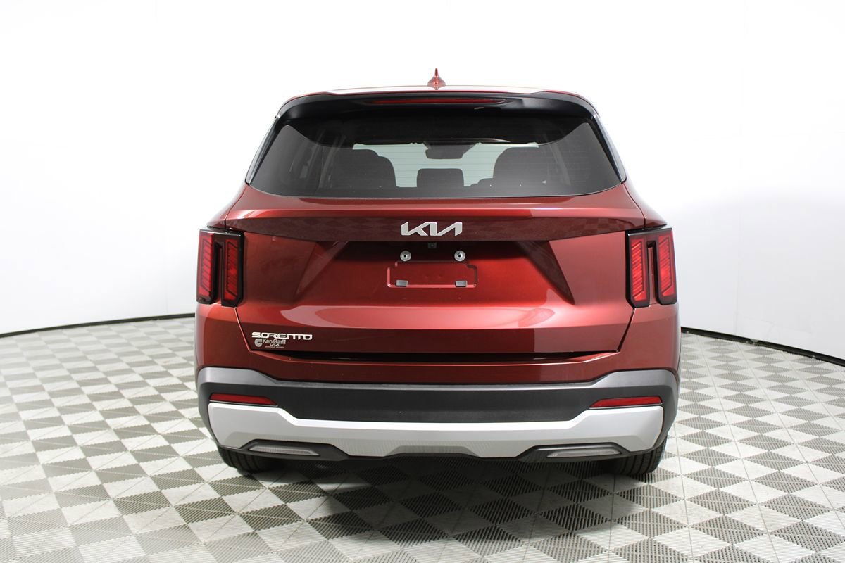 Used 2025 Kia Sorento LX image 33