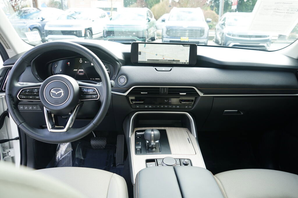 Used 2024 MAZDA CX-90 Plug-In Hybrid w/ Premium Pkg AWD/4WD image 20