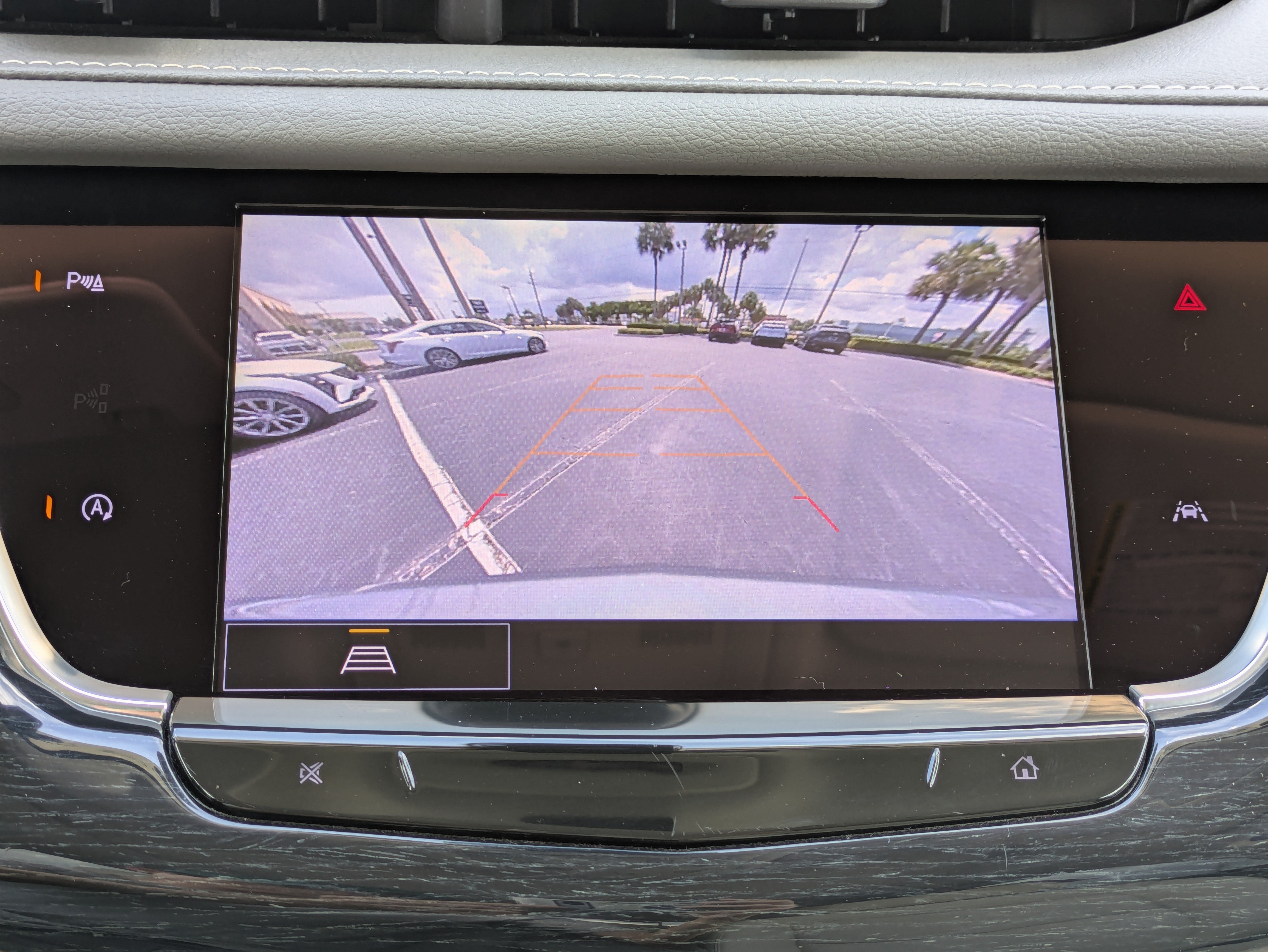 Certified 2024 Cadillac XT6 Premium Luxury FWD image 28