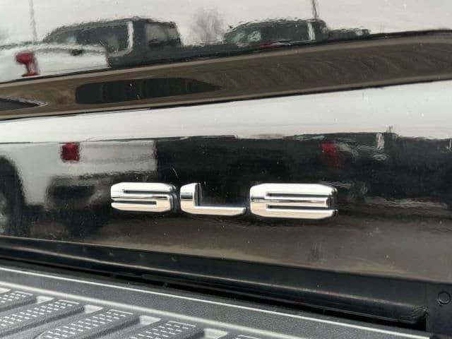 Used 2022 GMC Sierra 2500 SLE w/ SLE Value Package; image 9