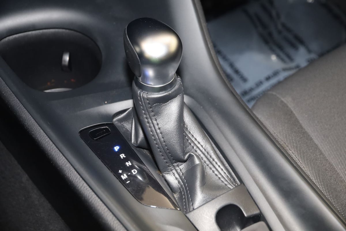 Used 2021 Toyota C-HR LE FWD image 7