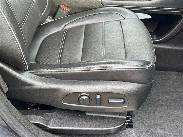 Used 2023 GMC Acadia Denali w/ Denali Technology Package image 11