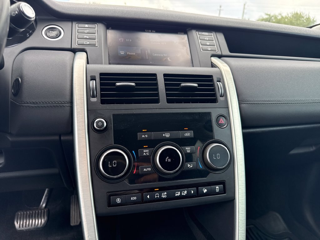 Used 2018 Land Rover Discovery Sport SE AWD/4WD image 17