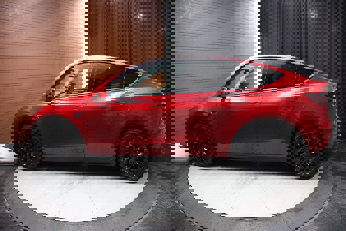 Used 2022 Tesla Model Y Performance image 33