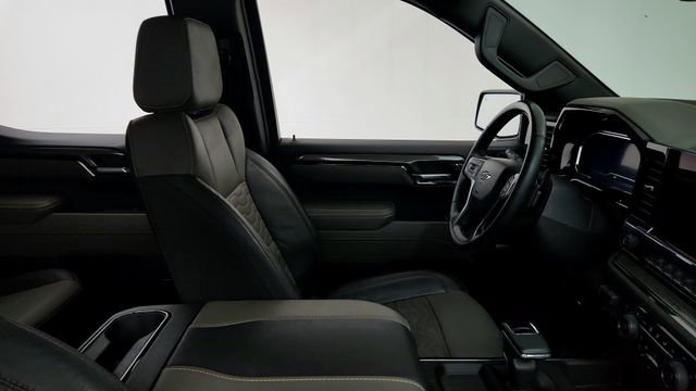 Used 2025 Chevrolet Silverado 1500 ZR2 w/ Technology Package image 24