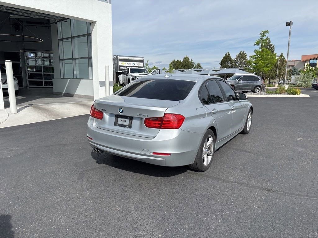 Used 2013 BMW 328i xDrive Sedan AWD/4WD image 5