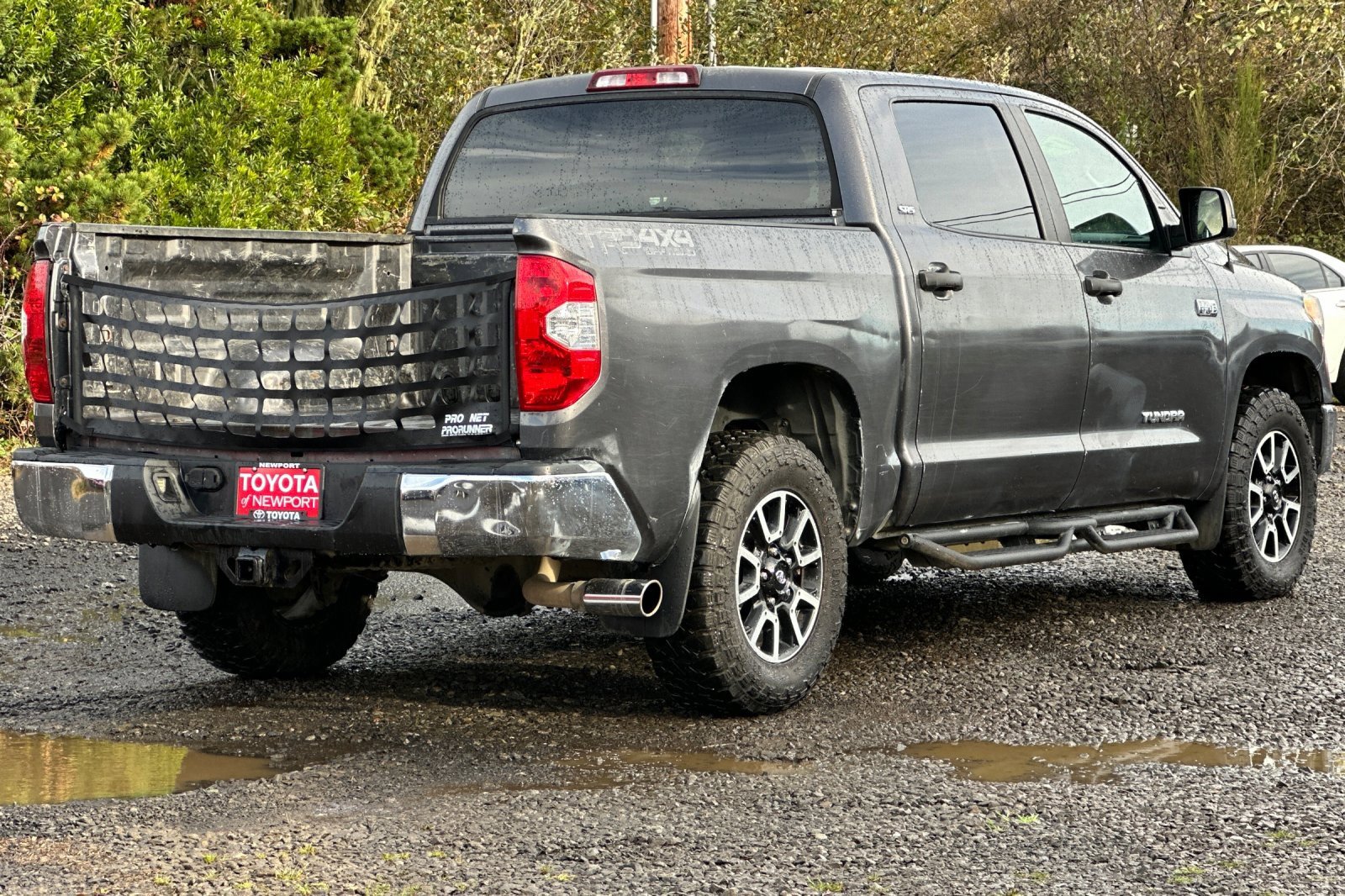 Used 2017 Toyota Tundra SR5 w/ TRD Off Road Package image 4