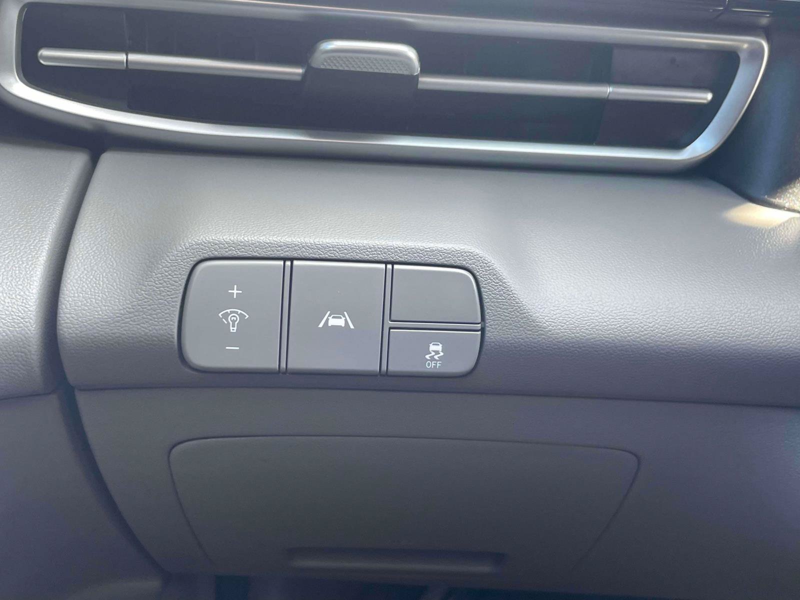 Used 2023 Hyundai Elantra SEL w/ Convenience Package FWD image 19