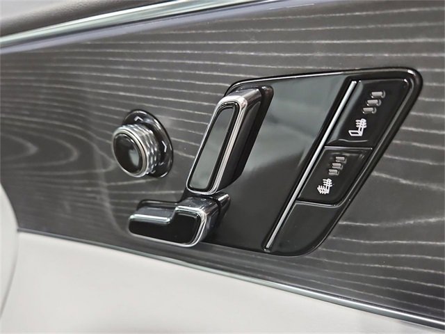 Used 2024 Cadillac Lyriq Sport image 26