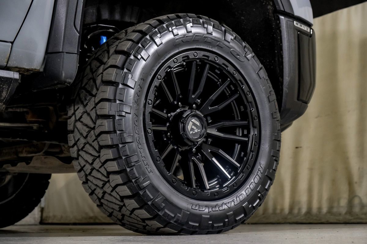 Used 2024 GMC Sierra 2500 AT4X image 55