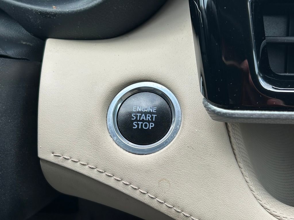 Used 2021 Toyota Highlander Platinum image 31