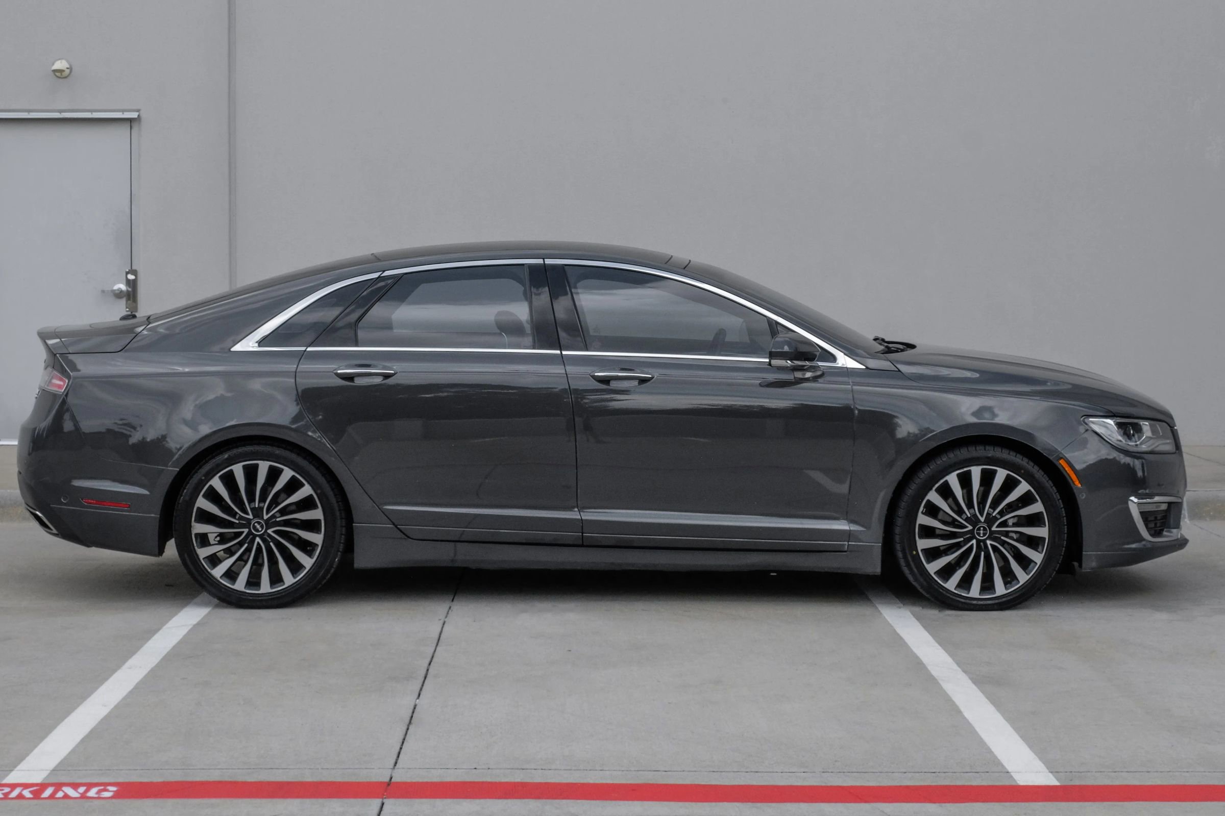 Used 2017 Lincoln MKZ Black Label w/ Technology Package AWD/4WD image 11