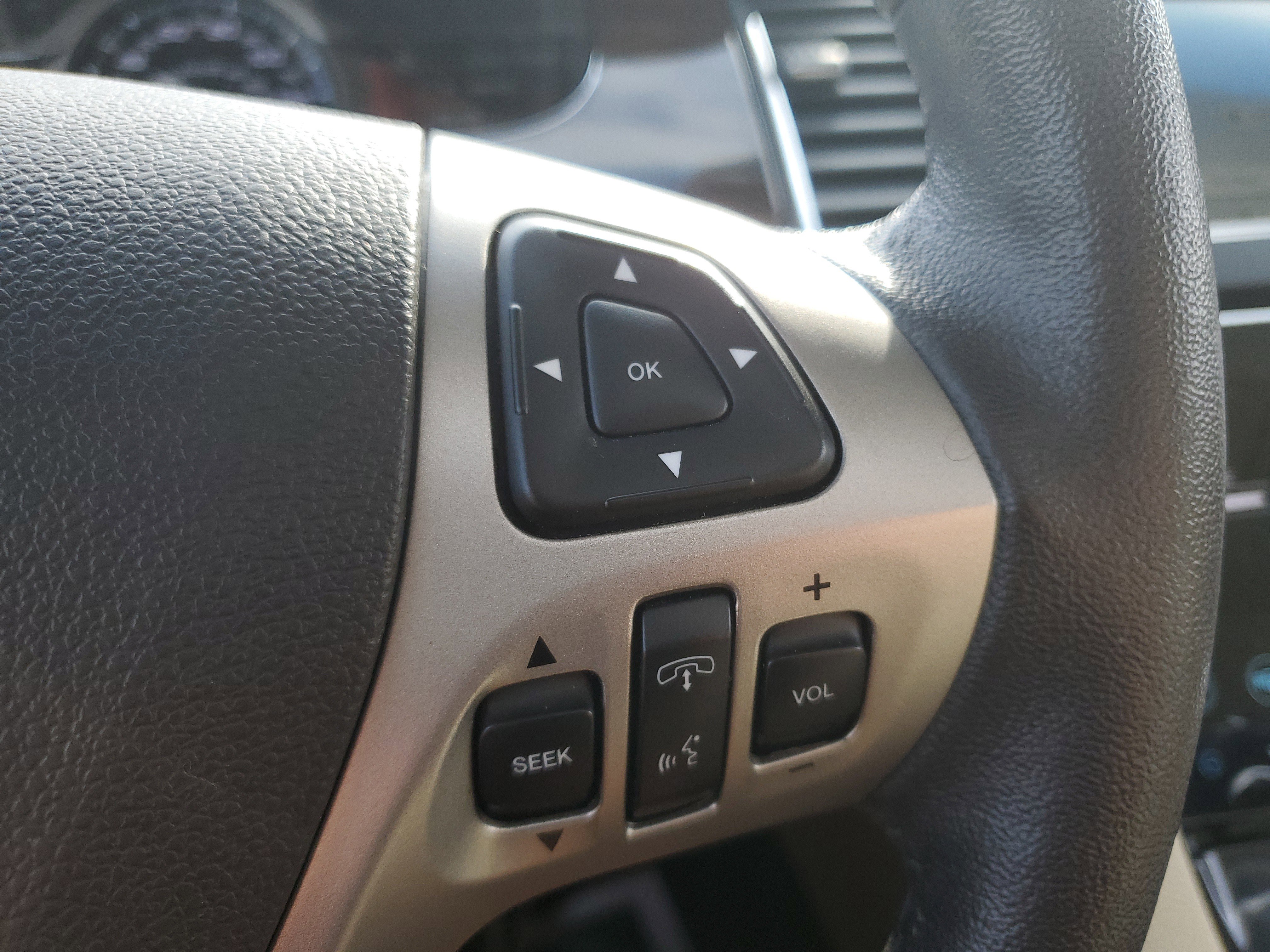 Used 2018 Ford Taurus Limited image 19