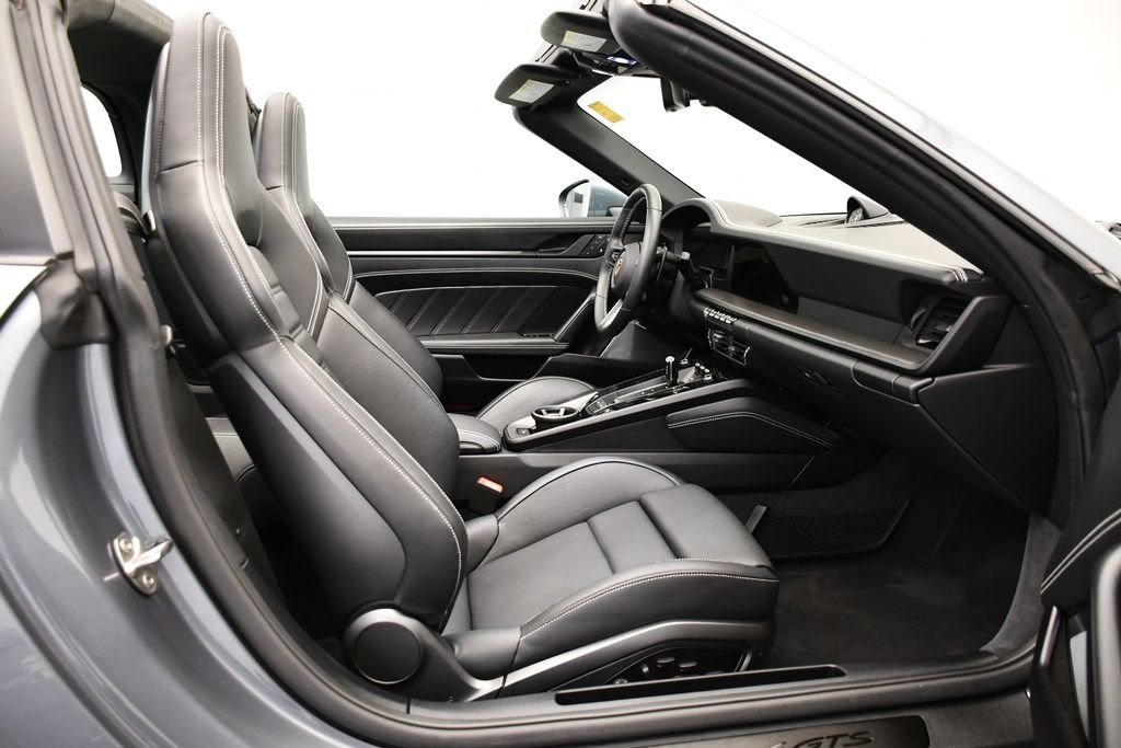 Used 2025 Porsche 911 Targa 4 GTS image 57