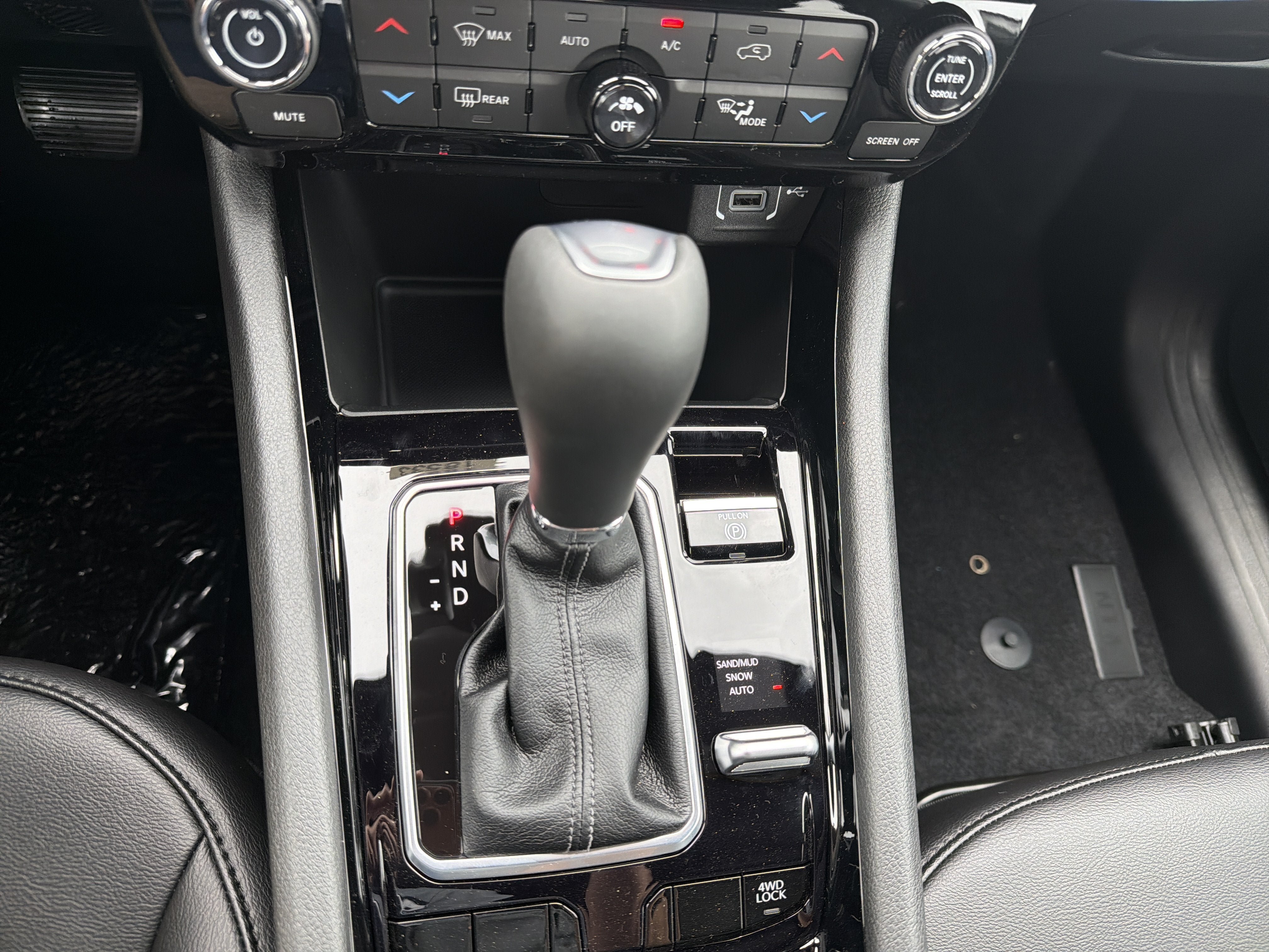 New 2026 Jeep Compass Limited AWD/4WD image 21